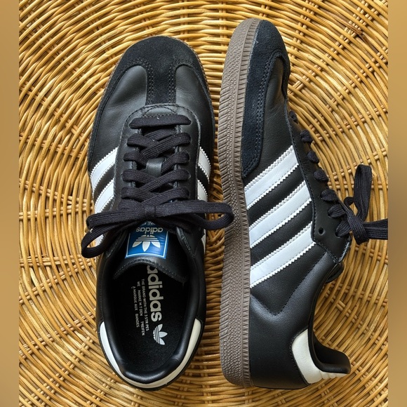 Adidas Sambas Black and White Classic Sneakers - Picture 3 of 6